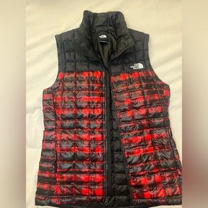 Noth Face Vest Red